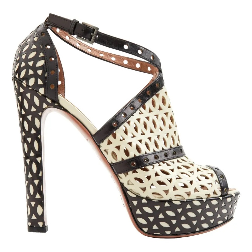 Stunning Alaia Black and White Platform Heel - Picture 4 of 6
